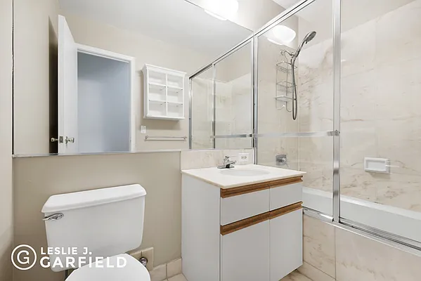 Rented by Leslie J. Garfield | media 6