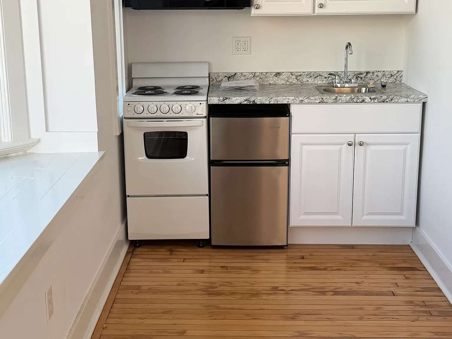 3 bed, 2.0 bath, 1626 sqft, $3,000 — Photo 4