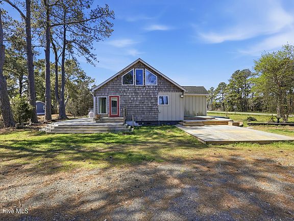 3rd image of 1748 Soundneck Road