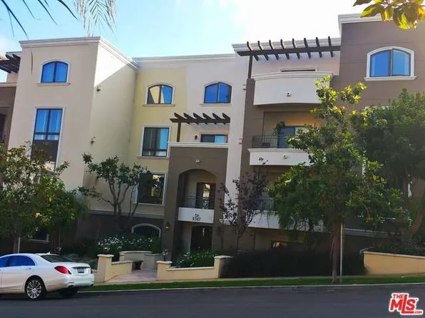 2355 S Fox Hills Dr #202, Los Angeles, CA 90064