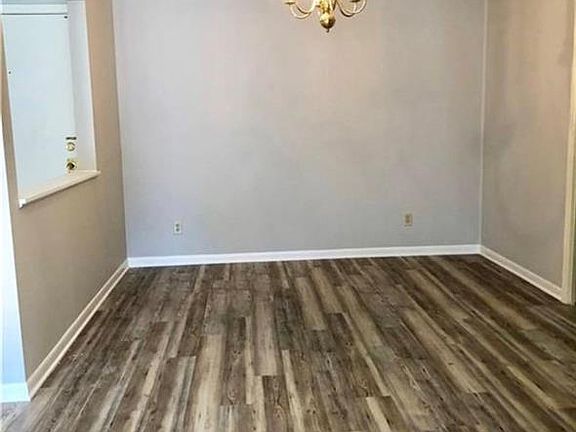 2nd image of 3820 Fairfield Ave Unit 120