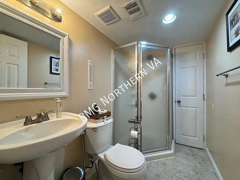 1304 Dulles Pl — Photo 15