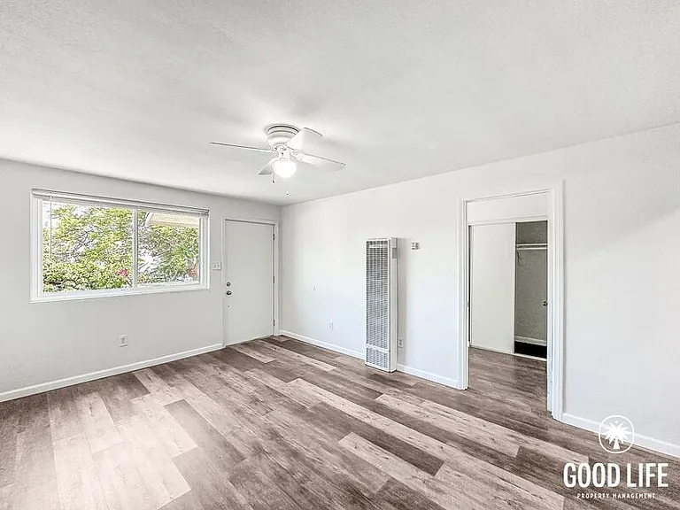 329 W 14th St — Photo 2