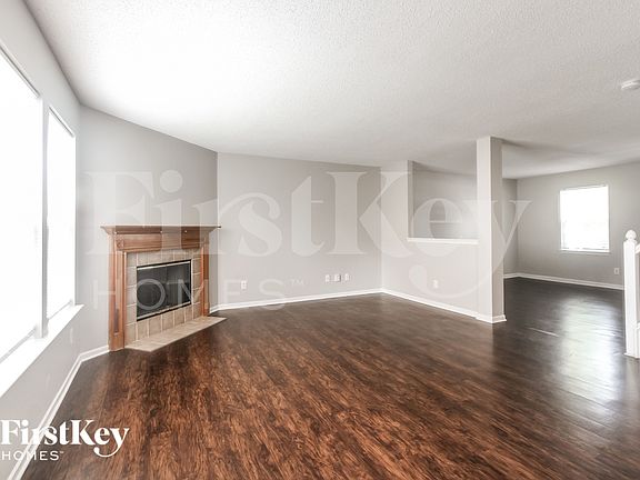 4th image of 2458 Providence Ct