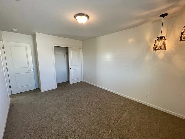 2003 N Perry Ln — Photo 22