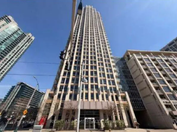 628 Fleet St #405, Toronto, ON M5V 1A8