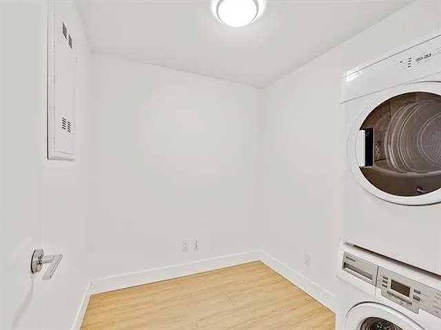 159 W 2nd Ave #220 — Photo 8