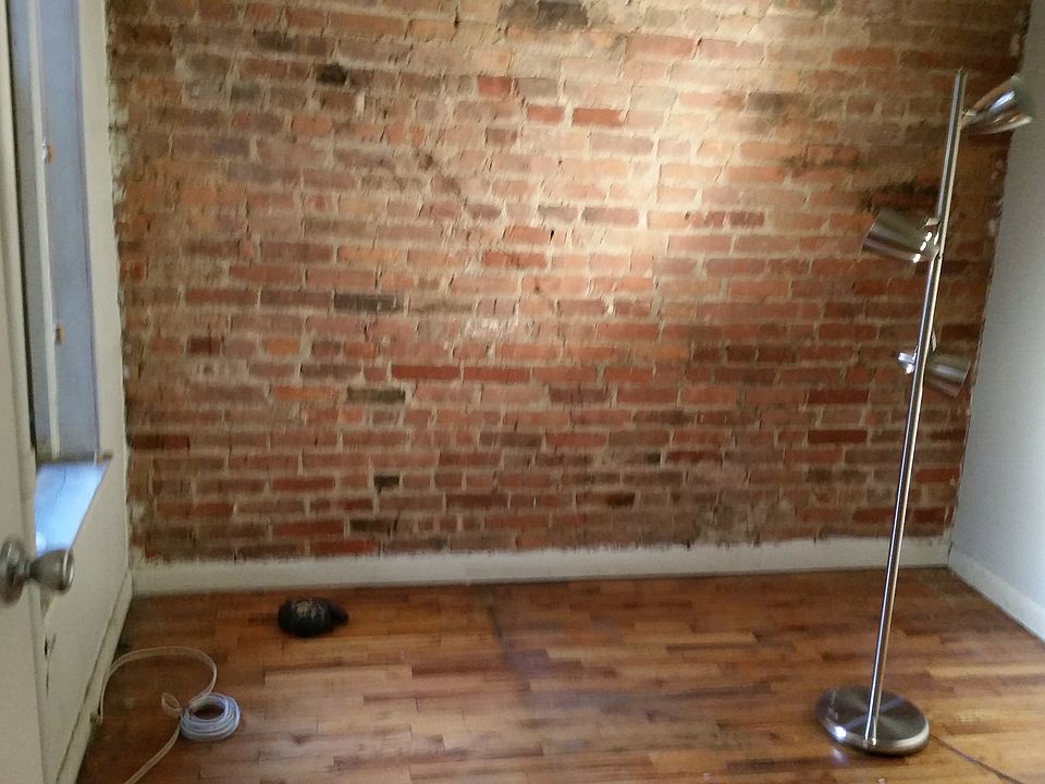 2nd image of 229 E 84th St APT 1A