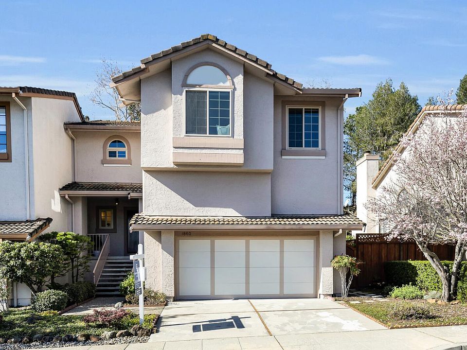 1st image of 1850 Parkwood Dr