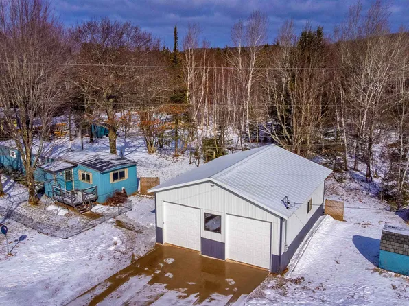 17 Snowfield Rd, Negaunee, MI 49866
