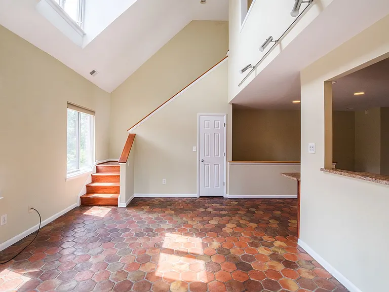 801 Addison St #B — Photo 10