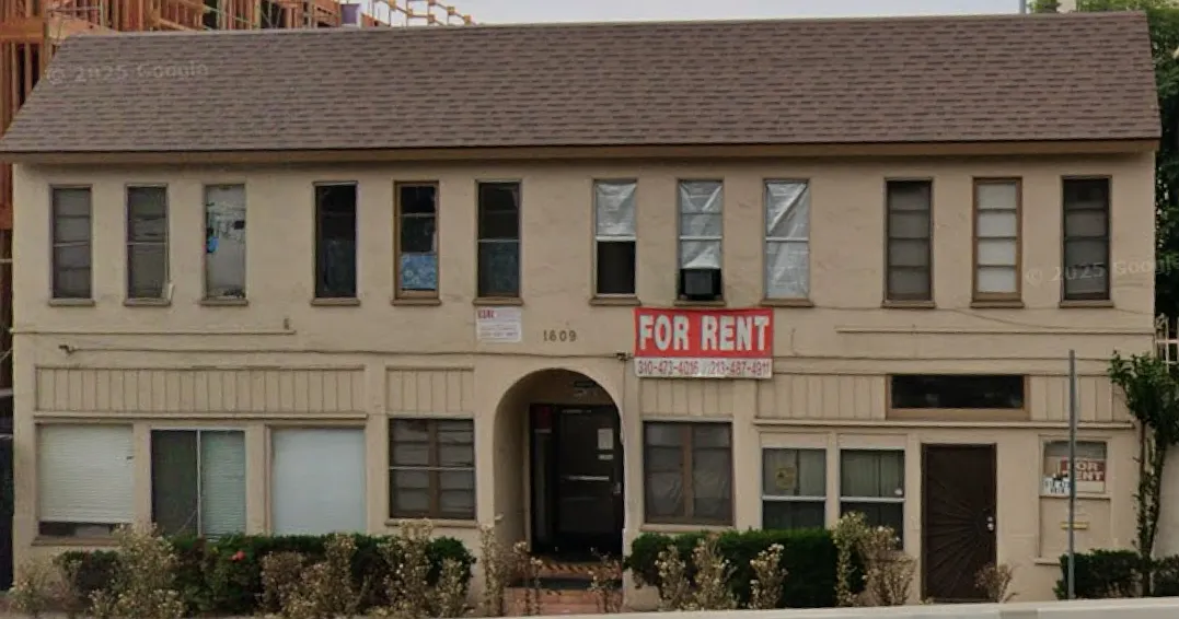 1609 Beloit Apartments — Photo 1