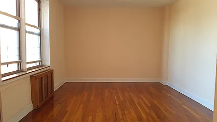 Rented by Realty Queens LLC