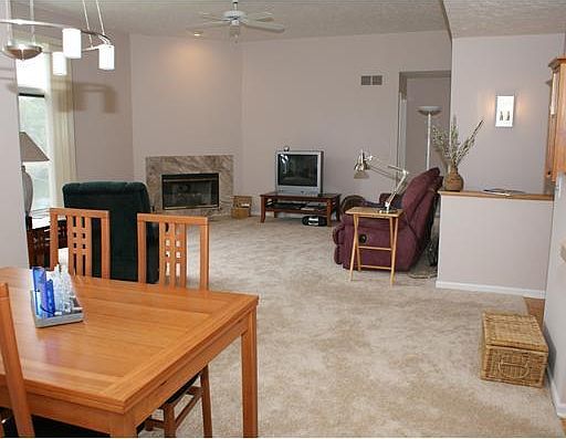 2nd image of 2405 E Emerald Lake Dr