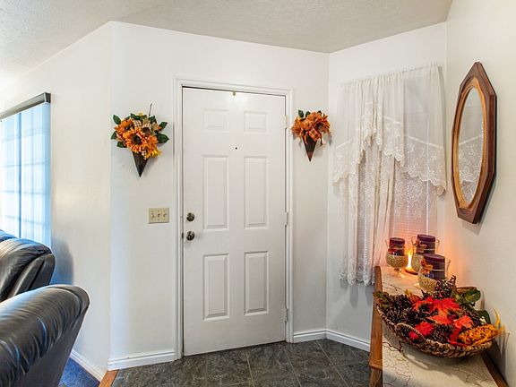 3rd image of 3808 W Valleywest Dr