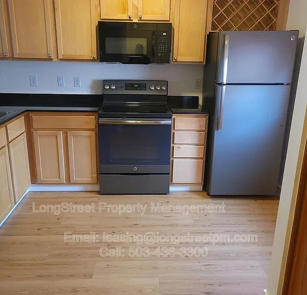 930 NW Naito Pkwy #K9 — Photo 5