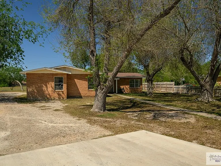 1821 Warren St — Photo 33