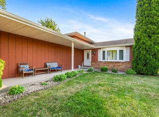 8966 Clark Pl, Crown Point, IN 46307