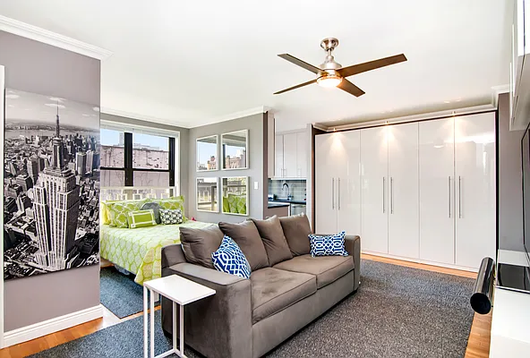 Sold by Compass | media 14