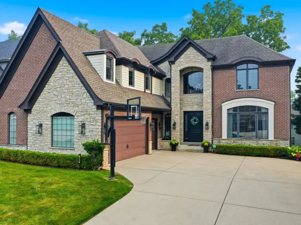 439 Pond View Ln, Bartlett, IL 60103
