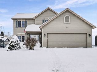 9 Lianne Dr, Rochester, NY 14626