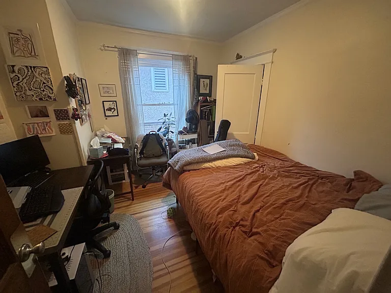 655 N Corona St — Photo 3