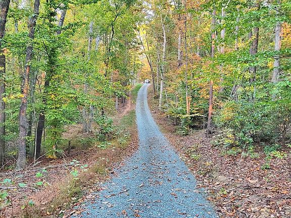 4th image of 2395 Beaverdam Rd