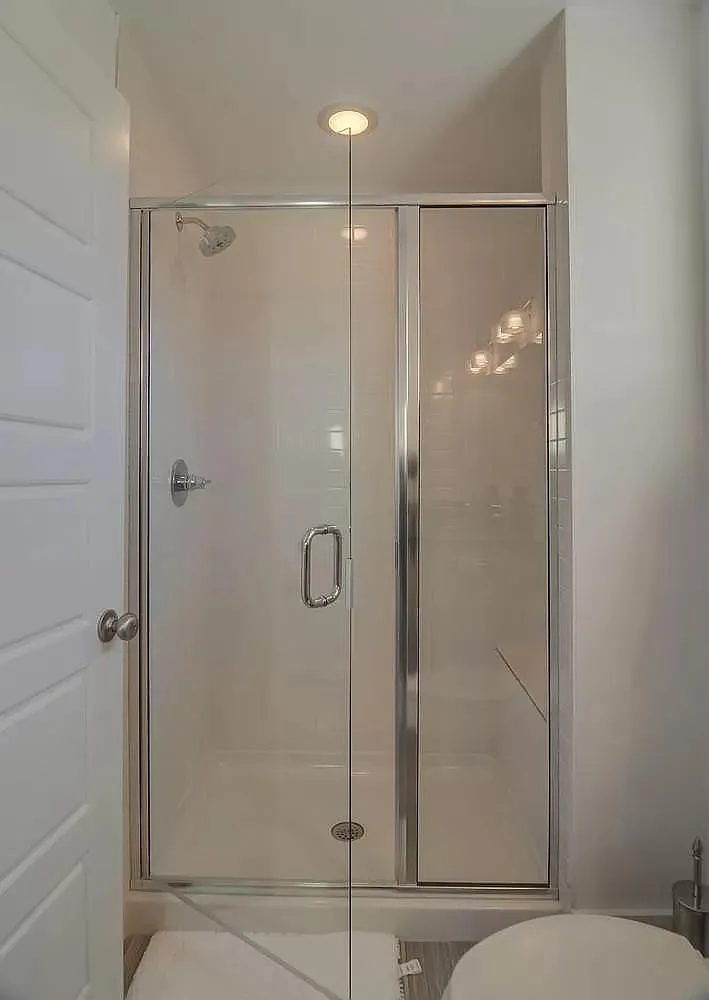 4 bed, 2100 sqft, $3,250 — Photo 4