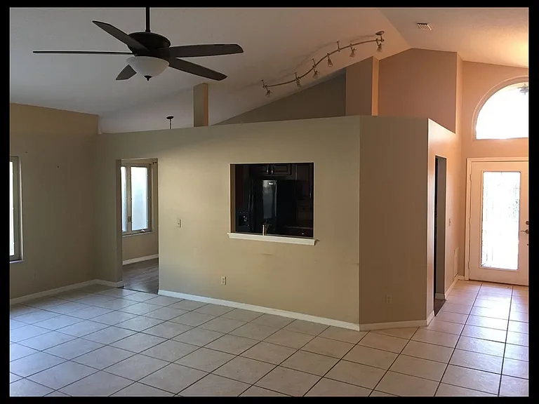 247 New Waterford Pl — Photo 2