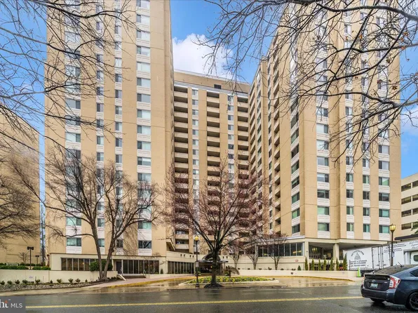 4601 N Park Ave APT 417, Chevy Chase, MD 20815