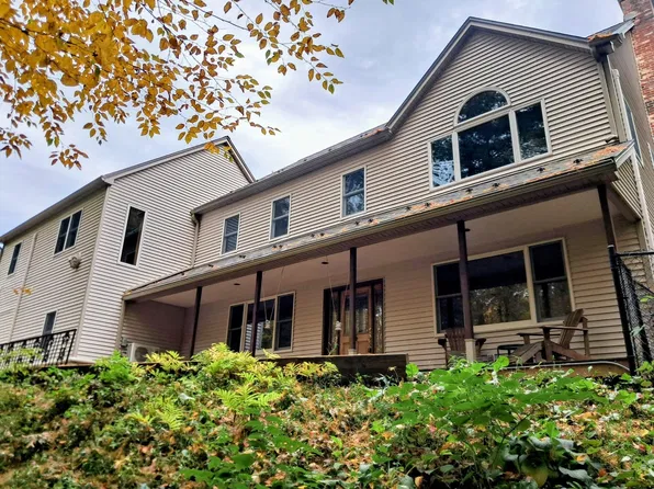 55 Howard St, Lunenburg, MA 01462