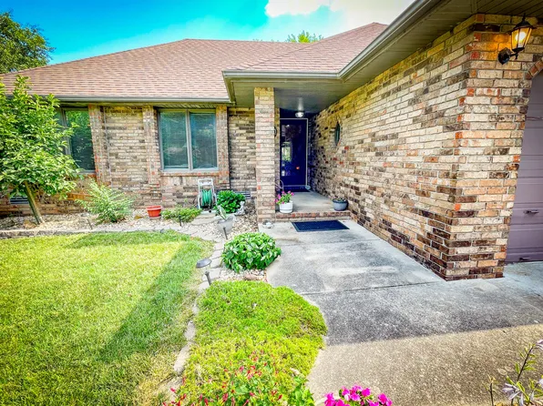 3760 W Harrison Street, Springfield, MO 65802