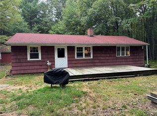 665 Log Fence Rd, Palmerton, PA 18071