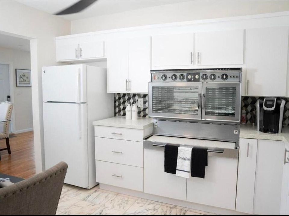 1st image of 1128 N 16th Avenue
