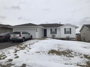 7172 Salzbrenner Ln, Roscoe, IL 61115