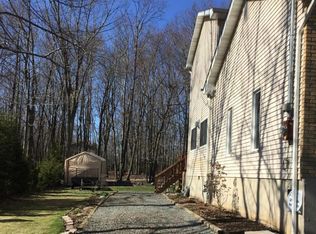 68 Pine Hill Rd, Mount Pocono, PA 18344