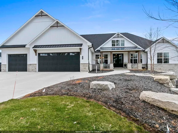 699 Blackberry Ct, Oneida, WI 54155
