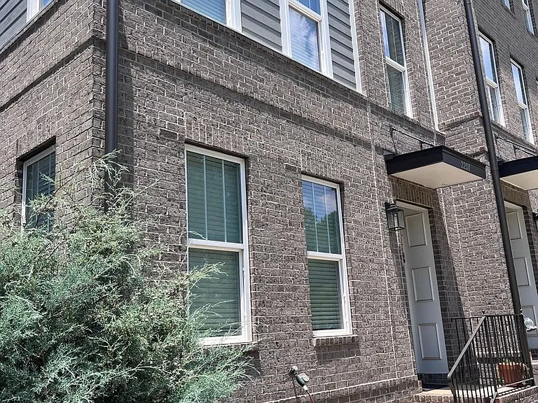 2207 Noble Townes Way — Photo 24