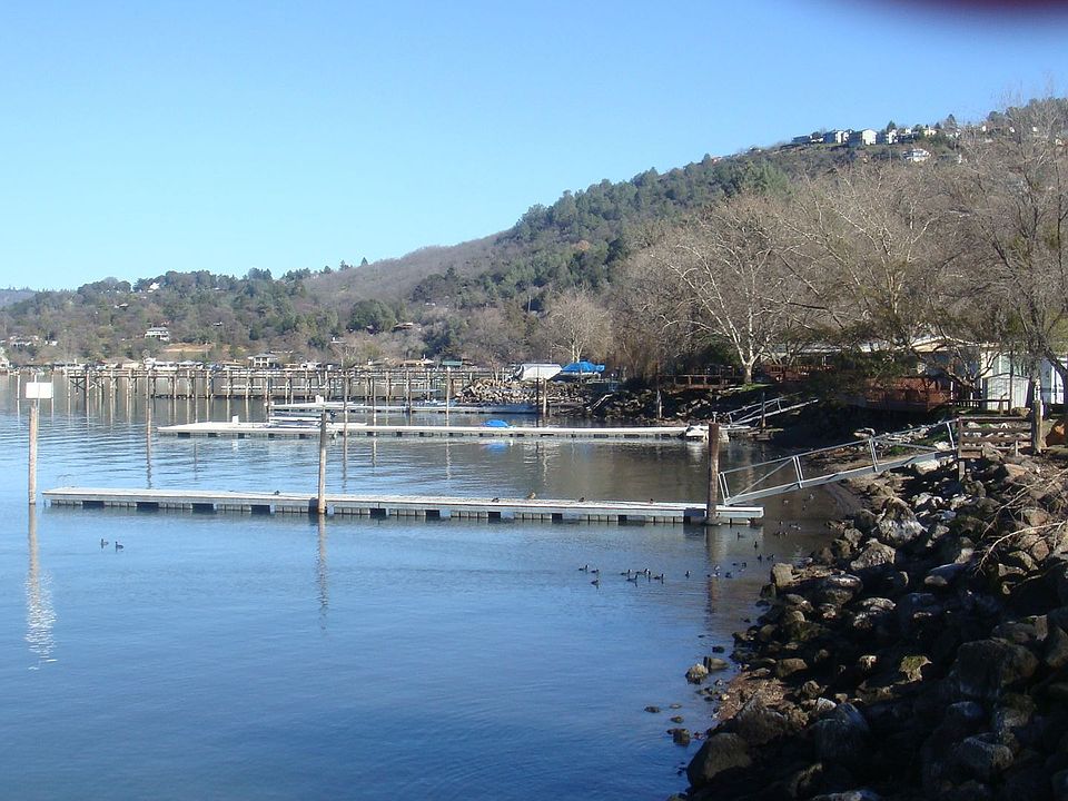 Lakefront right