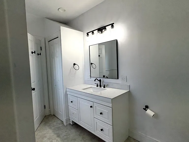2nd Fl - EnSuite Primary Bath 1