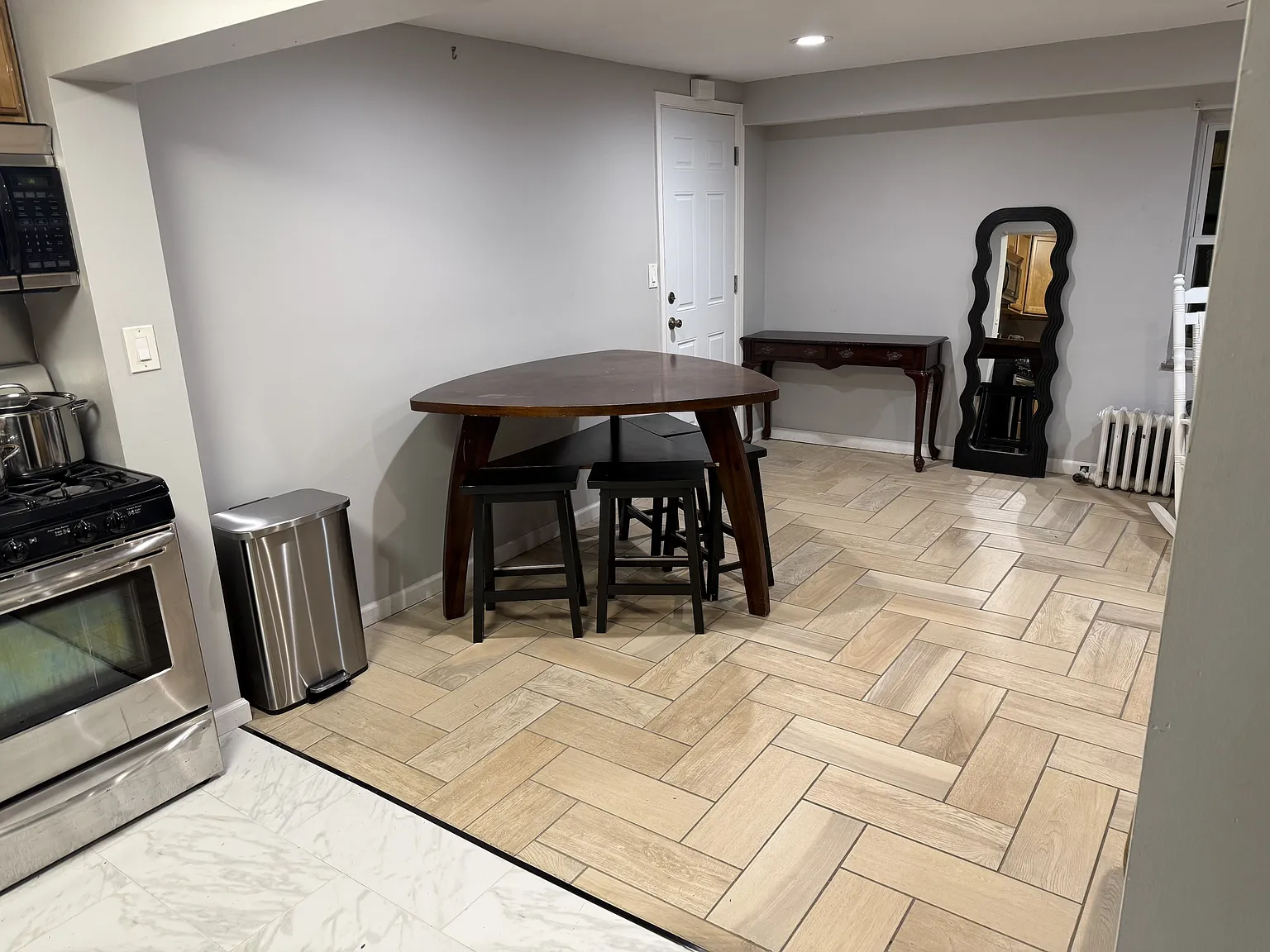 101 Marion Ave - Apt 3 — Photo 3