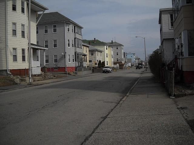2nd image of 199 Canterbury St