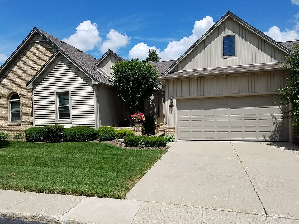 1st image of 54986 Cambridge Dr
