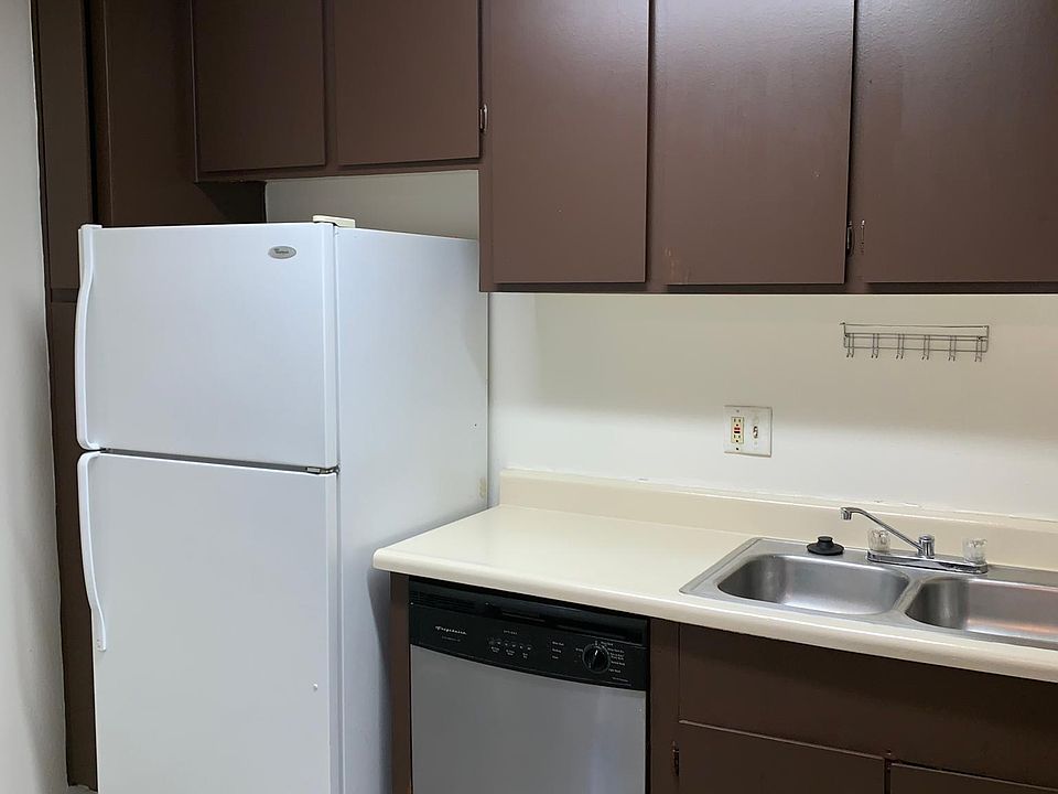 1st image of 3421 W Dunlap Ave APT 204