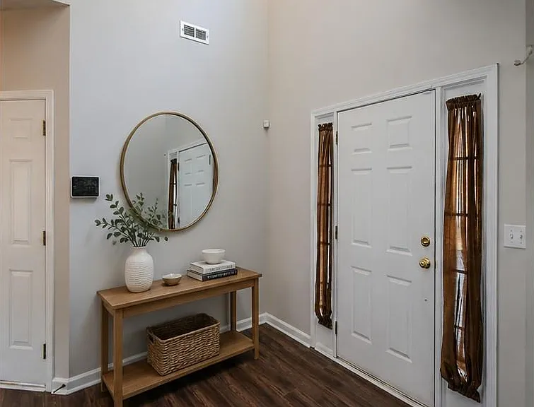 3063 Grace Ct — Photo 2
