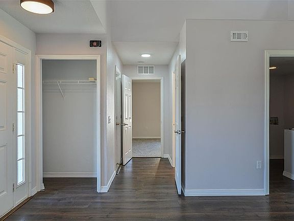 4th image of 6137 SE 80th Ct