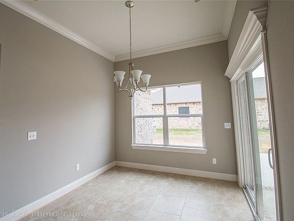 4th image of 1750 Monarch Ave