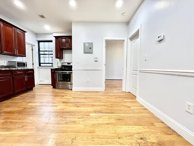 1926 Pacific St #3F — Photo 2