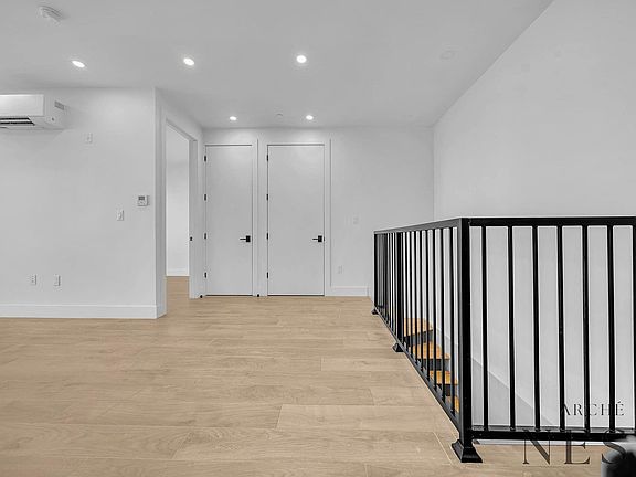 5th image of 1696 Pacific St #1D