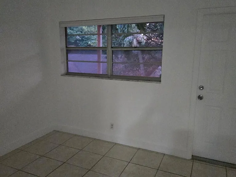 230 SW 11th Ave #17 — Photo 15